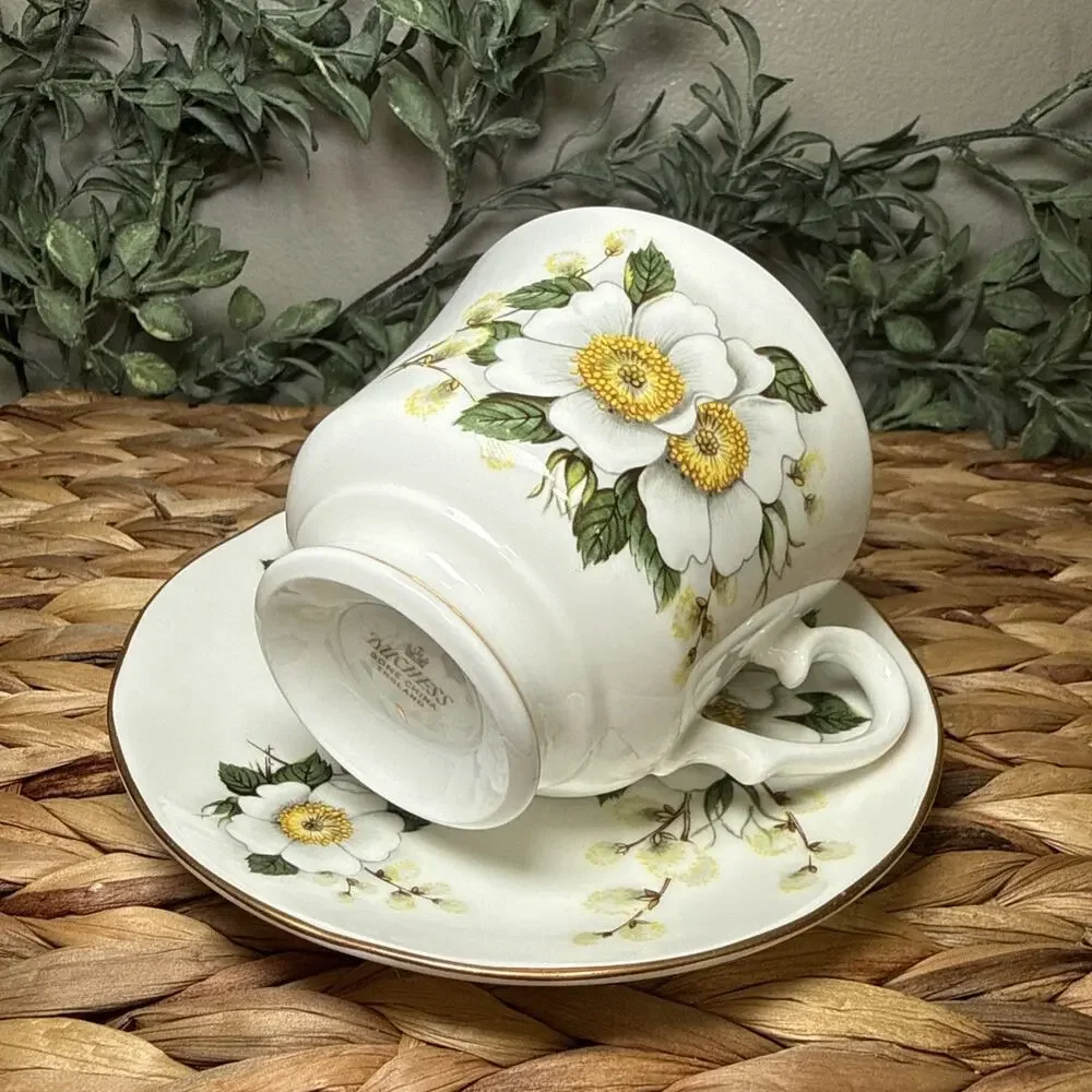 Duchess vintage bone
